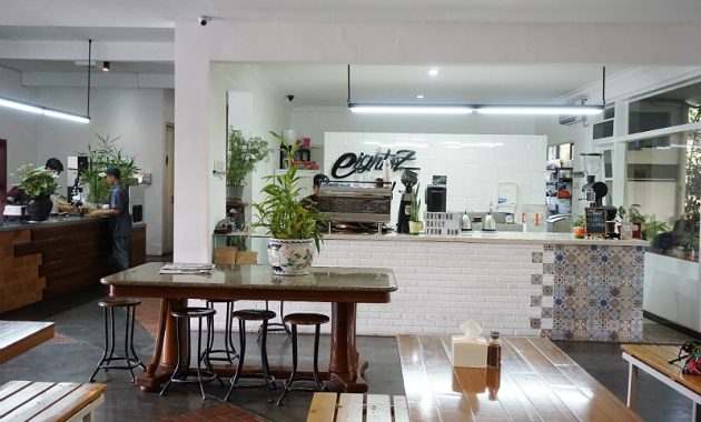 8 Oz Coffee Studio
